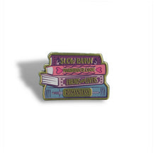 Load image into Gallery viewer, Pin Badge - Romantasy