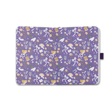 Load image into Gallery viewer, A6 Notebook & Pen - Pulteney Press (Pride & Prejudice)